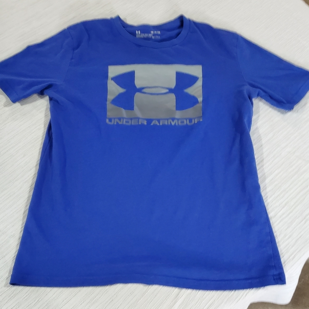 Underarmor Tshirt